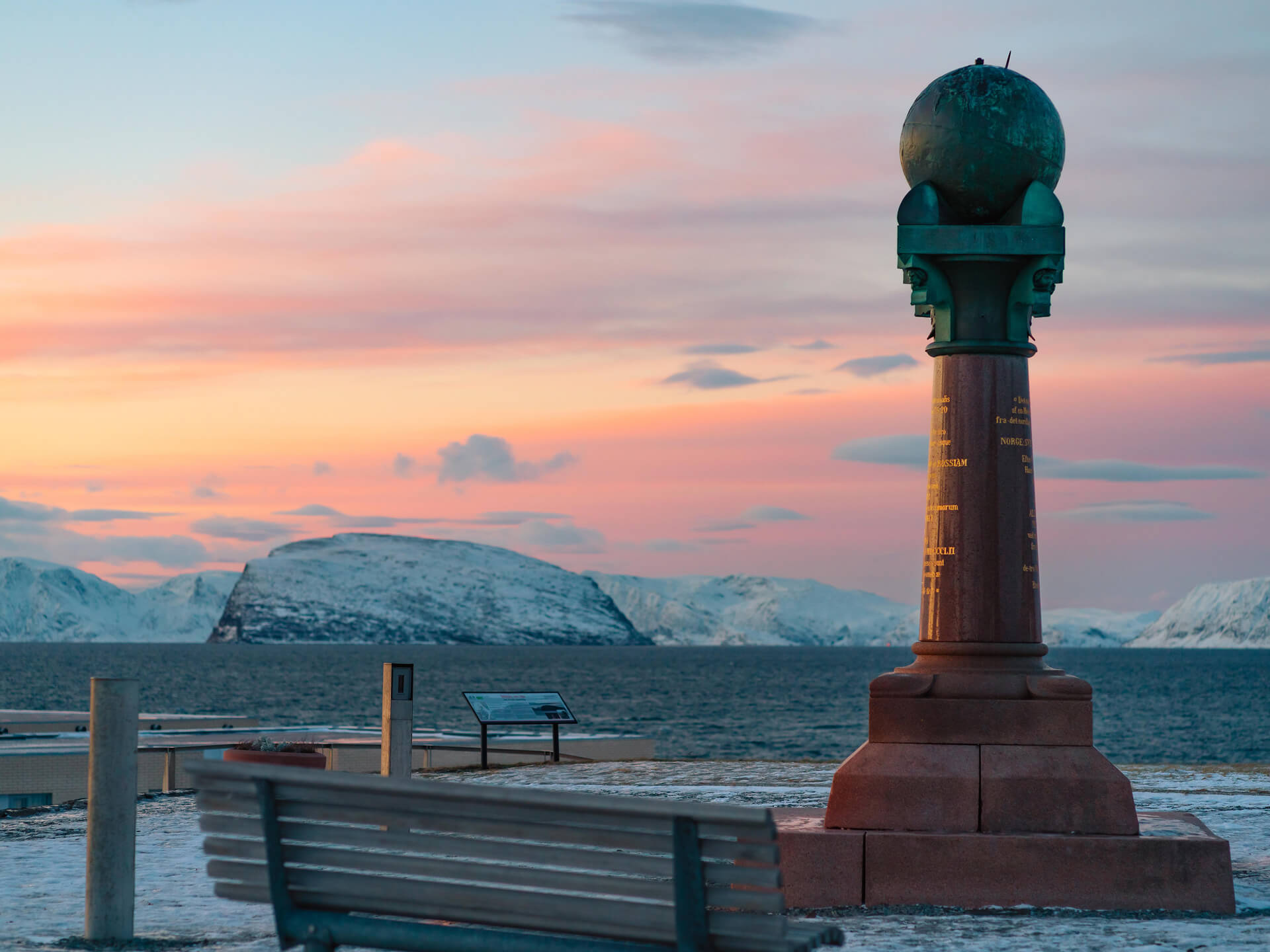 Meridianstøtten i Hammerfest, der G. Hagen forvalter næringseiendom